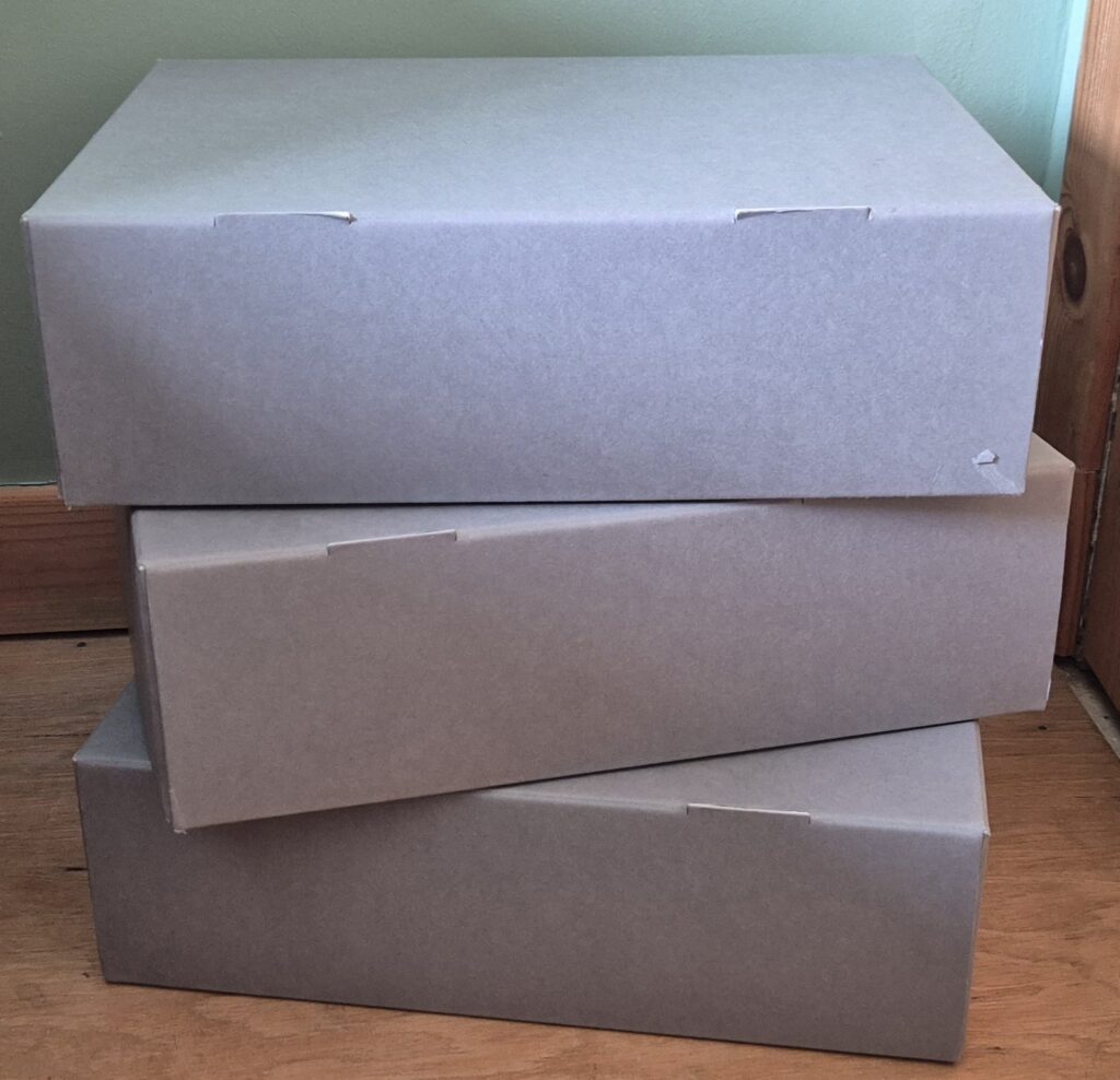 Plain archive boxes